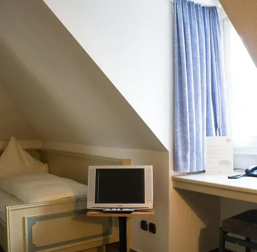 فندق Rellinger Hof 3*